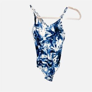 😻NWT Girls Tie Dye One Piece Bathing Suit
